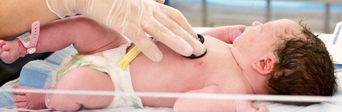 premiers soins de bebe