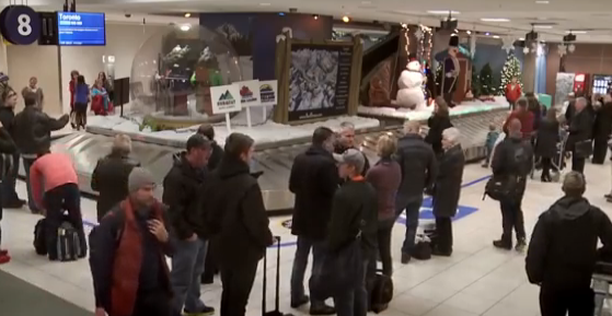 La magie de noël dans un aéroport