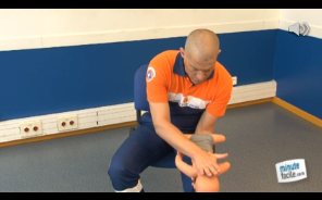 Gérer un étouffement chez le nourrisson