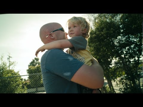 Bonne fête à tous les papas ! vidéo émouvante